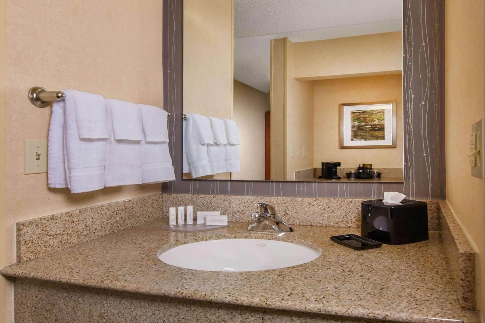 Sonesta Select Charlotte University Research Park Extérieur photo